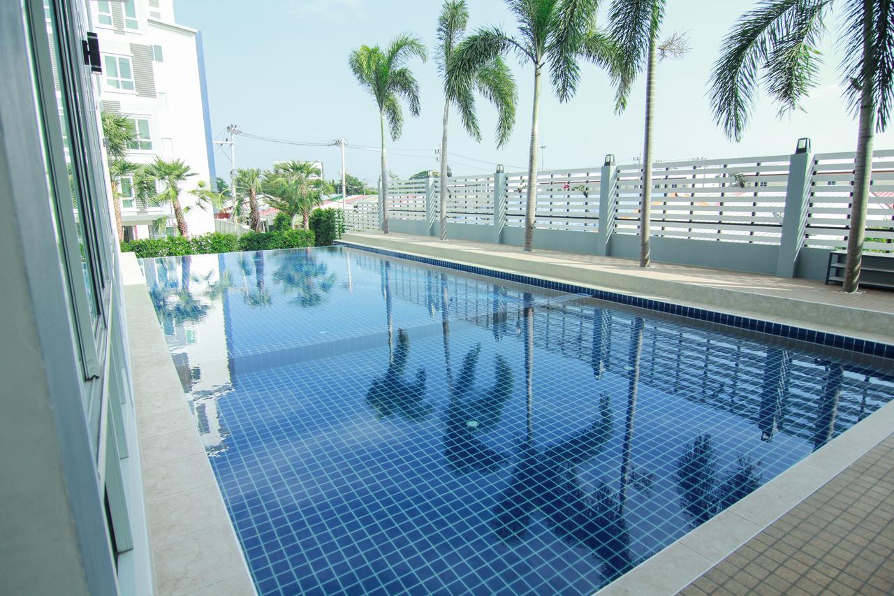 Tada Condotel Buriram Esterno foto