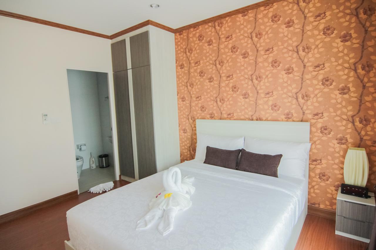 Tada Condotel Buriram Esterno foto