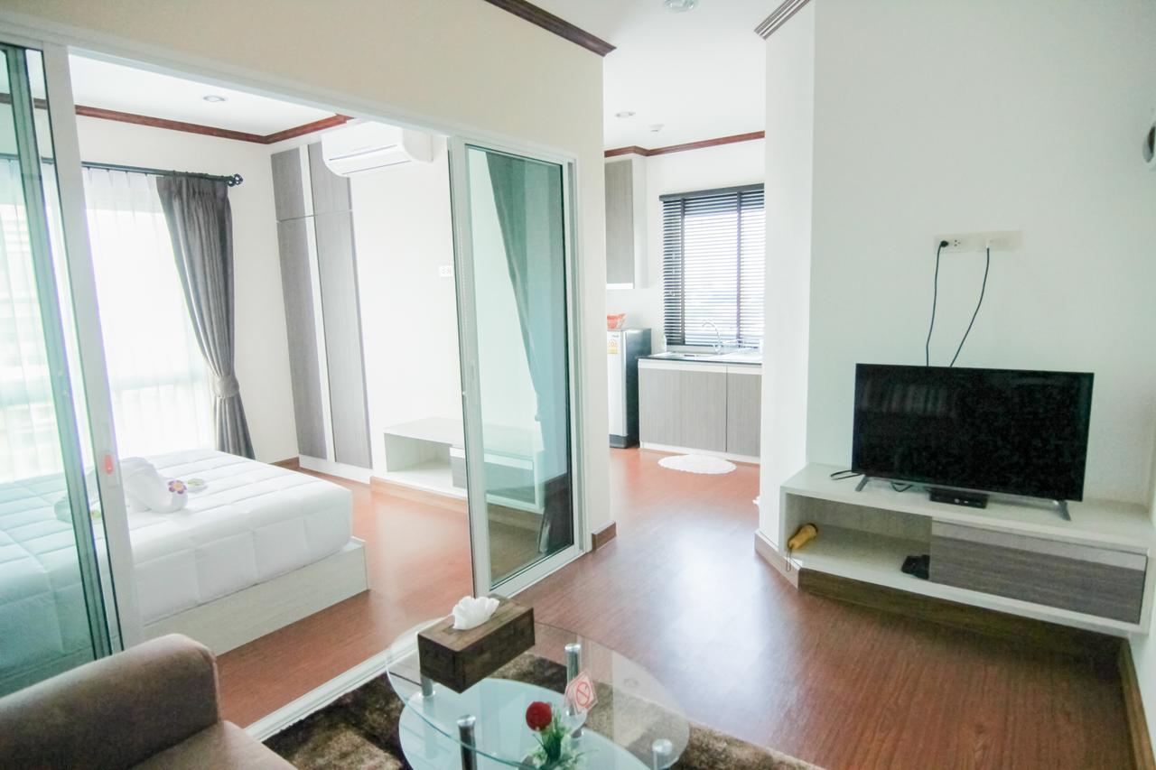 Tada Condotel Buriram Esterno foto
