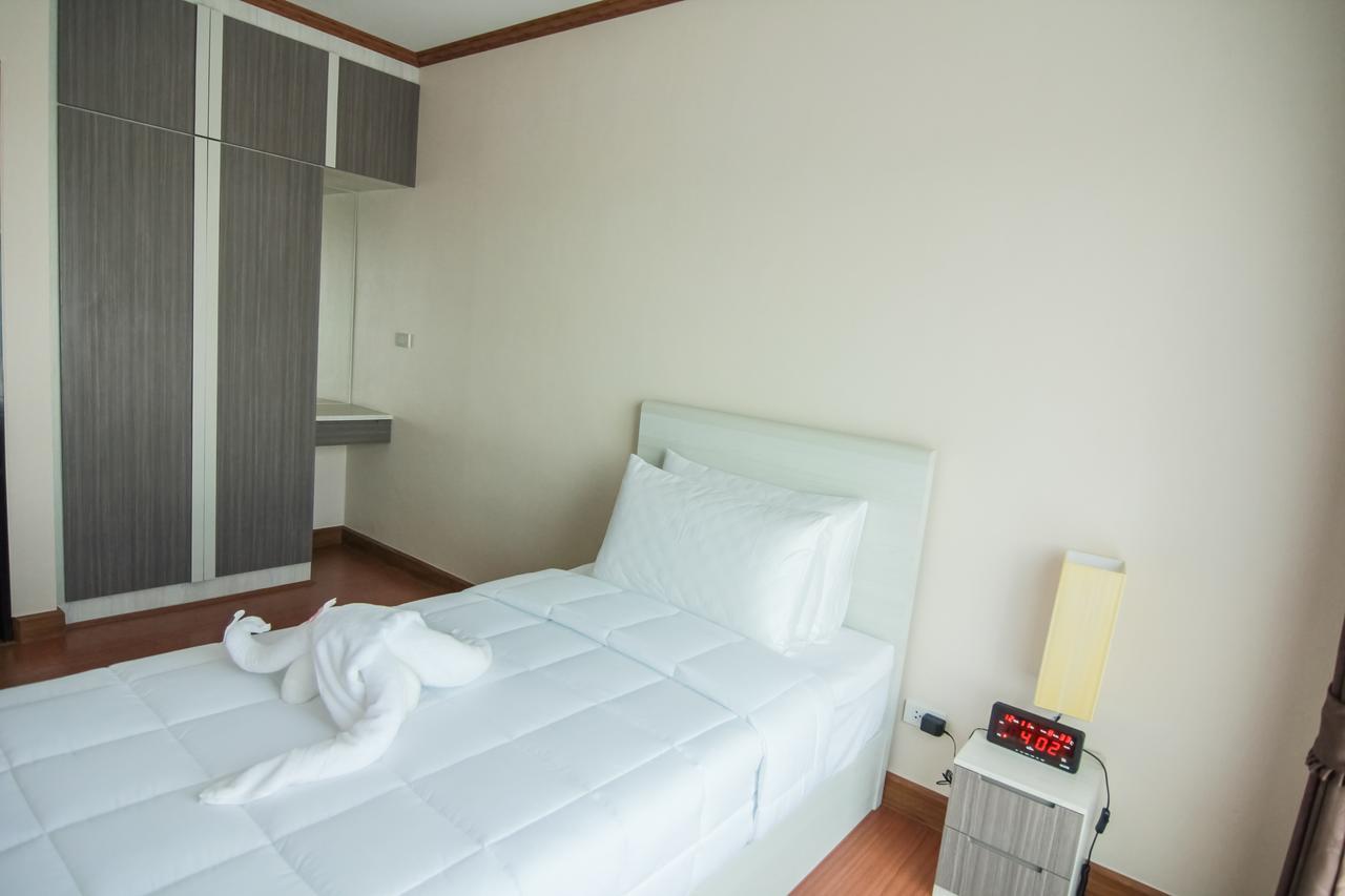 Tada Condotel Buriram Esterno foto