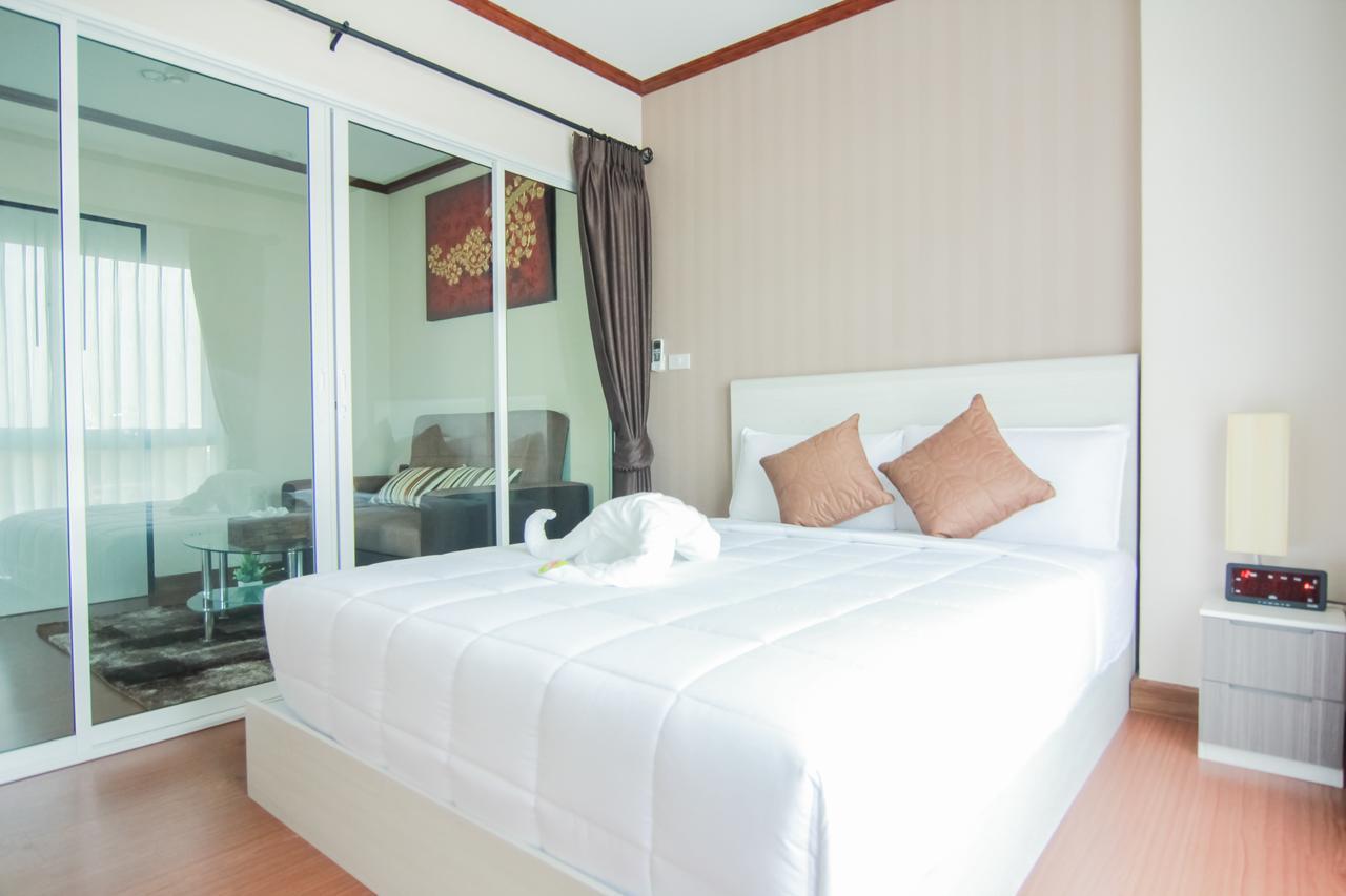 Tada Condotel Buriram Esterno foto