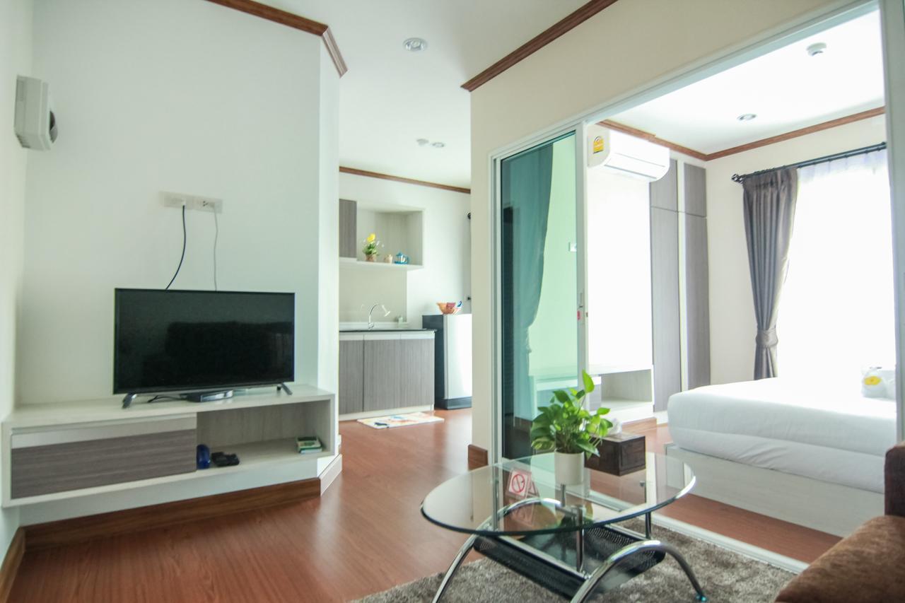 Tada Condotel Buriram Esterno foto